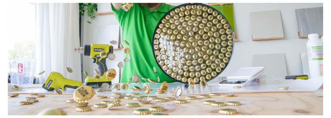 Bierdeckeltisch mit Epoxidharz